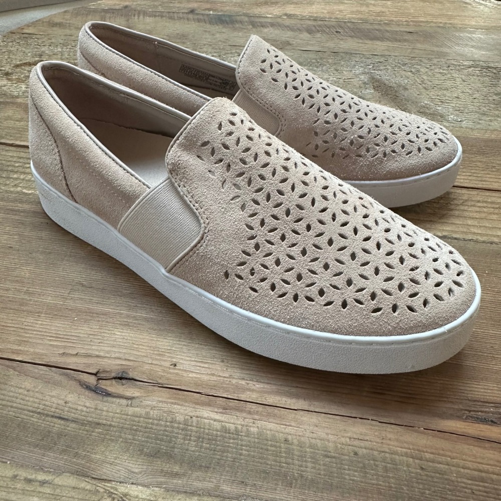 Vionic Kani Beige Suede Perforated Slip On Sneakers Womens Size 7.5